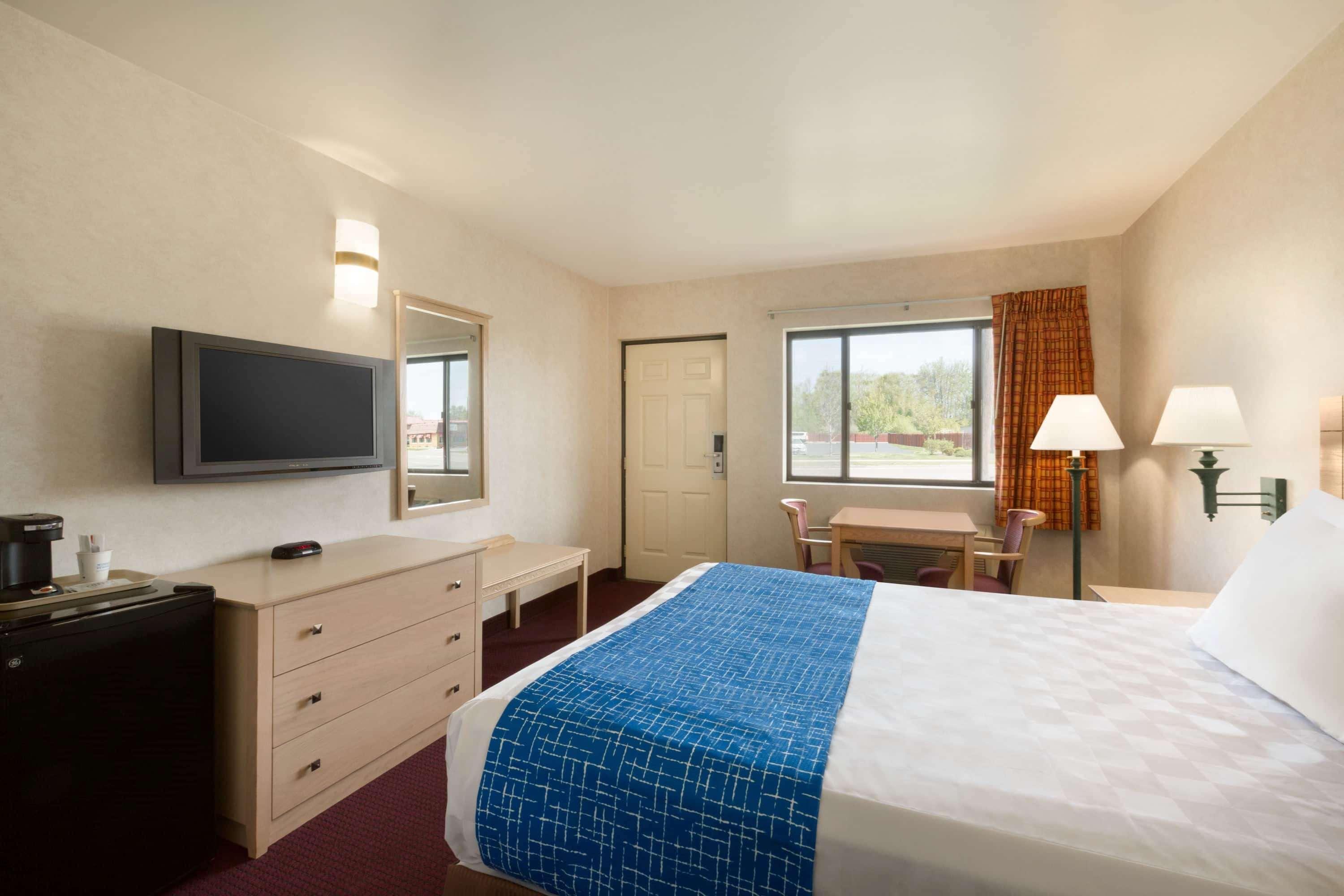 Travelodge By Wyndham Niagara Falls - New York Екстериор снимка