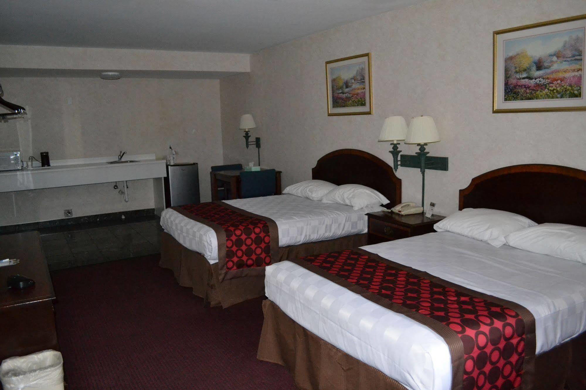 Travelodge By Wyndham Niagara Falls - New York Екстериор снимка