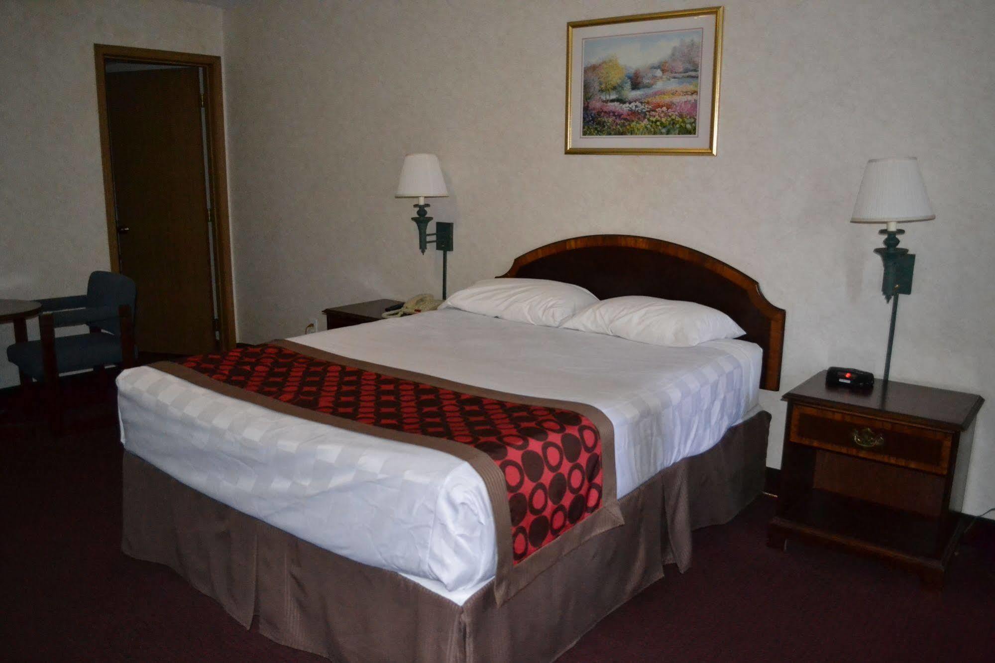 Travelodge By Wyndham Niagara Falls - New York Екстериор снимка